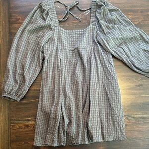 Carly Jean Los Angeles Checkered Puff Sleeve Blouse